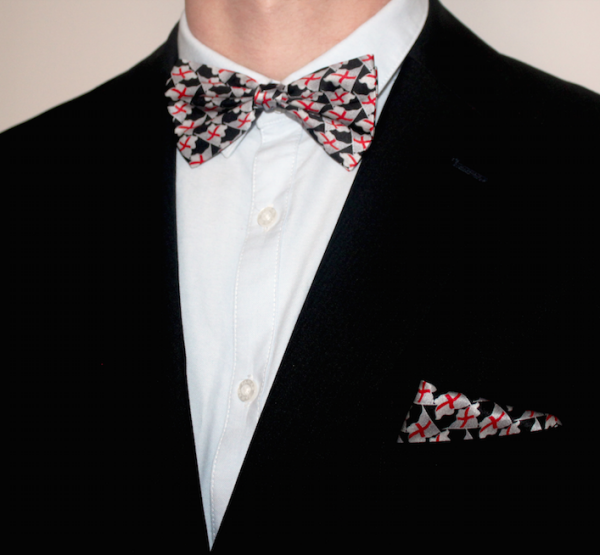 ENGLAND SILK BOW WITH MATCHING POCKET SQUARE-0