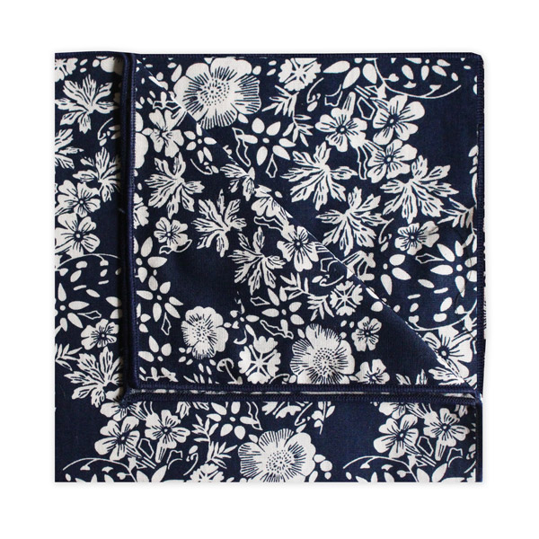 NAVY/WHITE FLORAL SQUARE